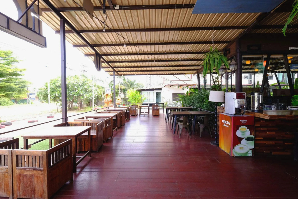I Hotel