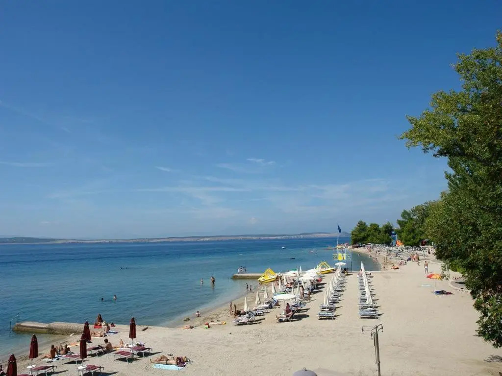 Apartments 30m from the beach