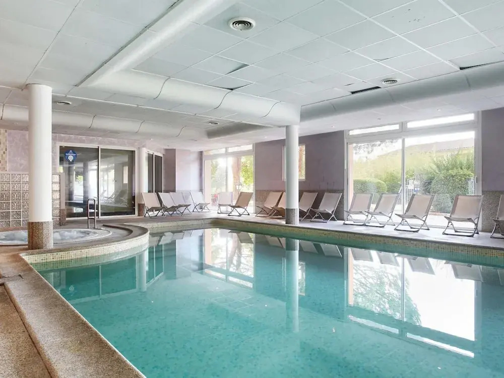 Apartment in Greoux-les-bains Near Lakes