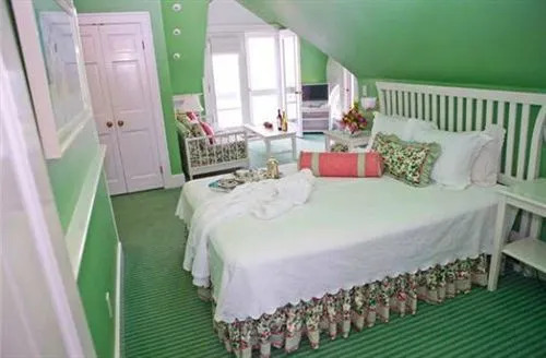 Hotel Iroquois