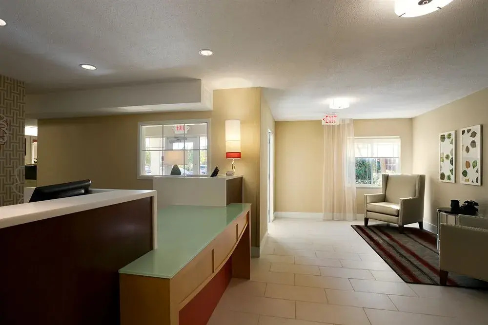Hawthorn Suites by Wyndham Greensboro