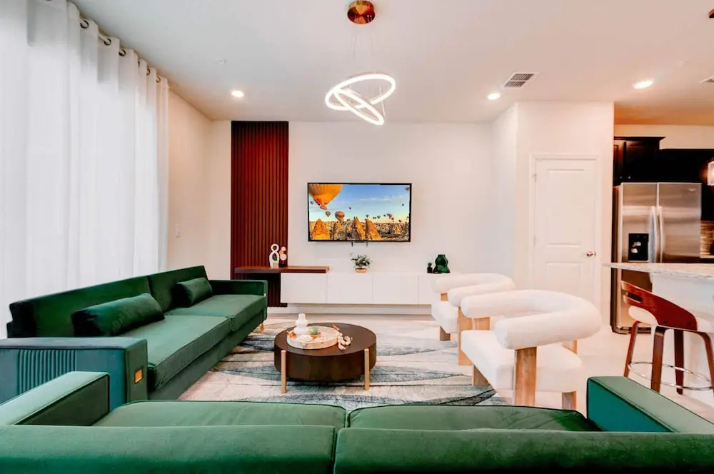 1259 Modern 5BD Family Home For Your Vacation