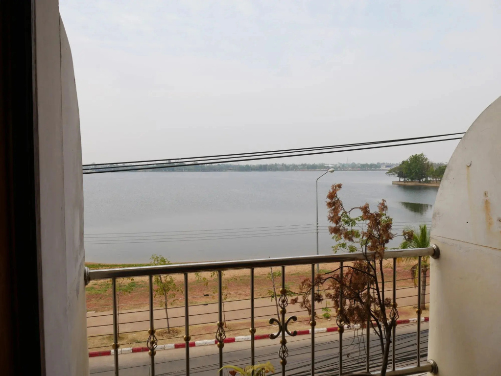 Phuttipong Apartment