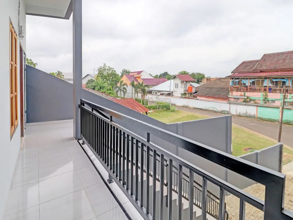 OYO 92057 Reny Kost Syariah