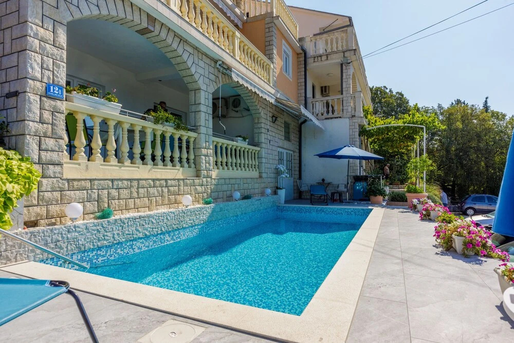 Apartments Janya