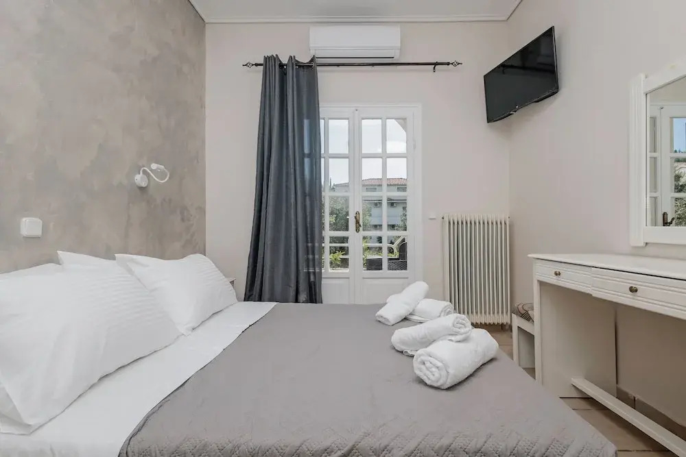 Pelithea Aparthotel