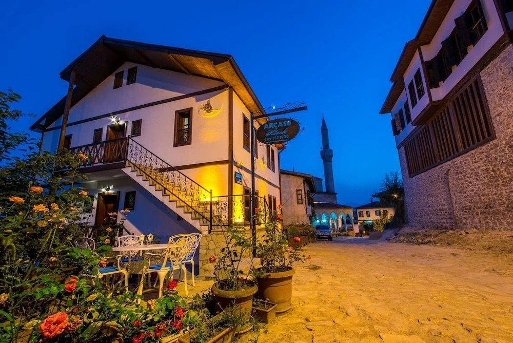 Akcasu Konuk Evi