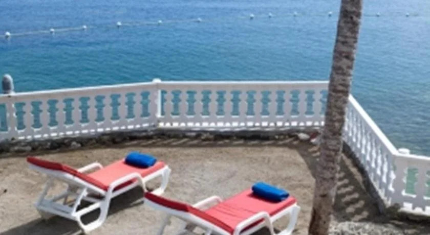 Golden Cove Resort