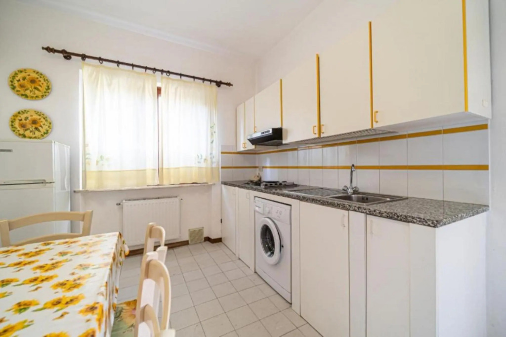 Girasoli in the center of Marina di Campo with private parking and outdoor space-I GIRASOLI