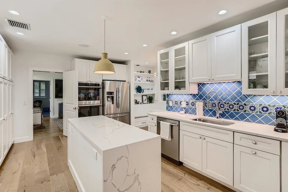 Banyan Cove 4bd 4.5ba Private Pool and Parking