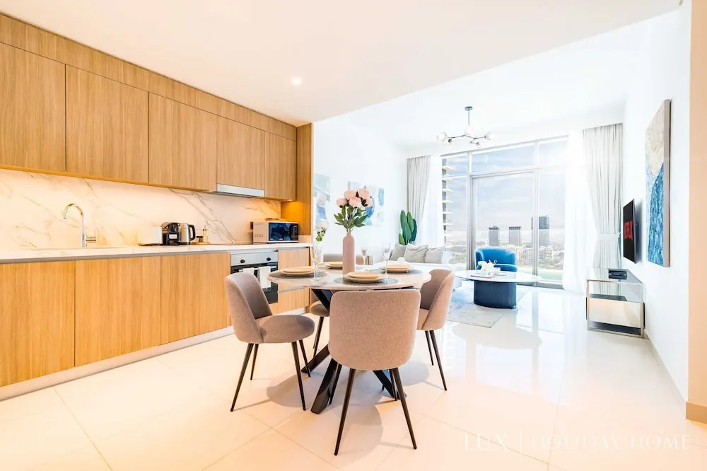 LUX  The Luxury Sunspot Beach Suite