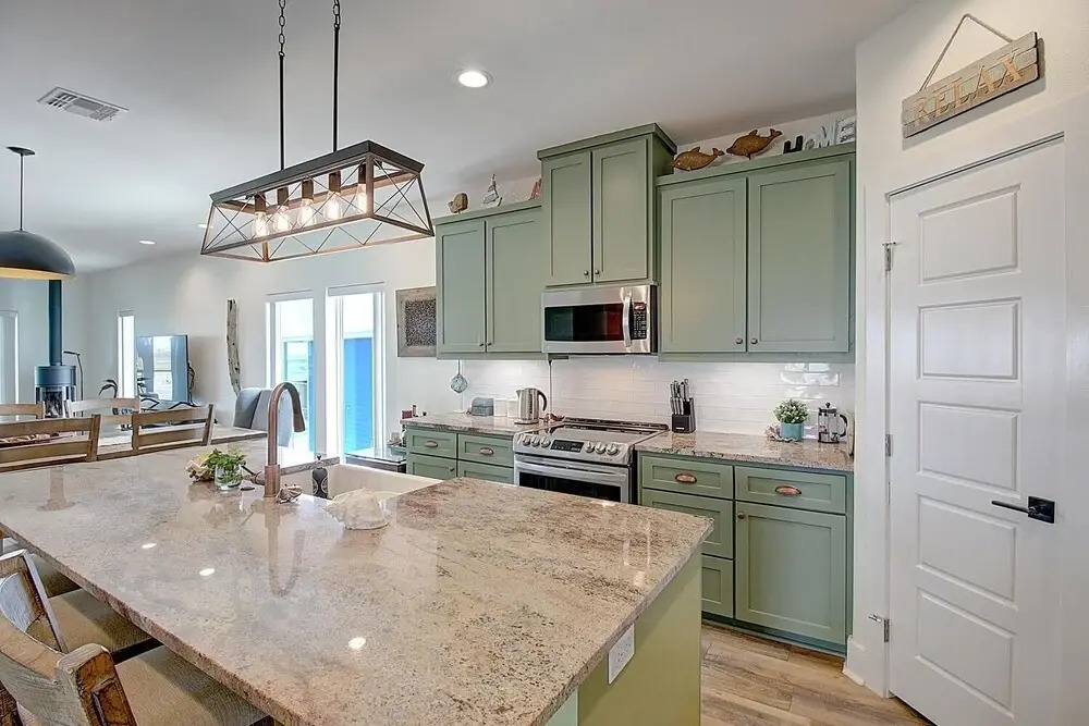 Paradise Ahoy 4 Bedroom Home by Redawning
