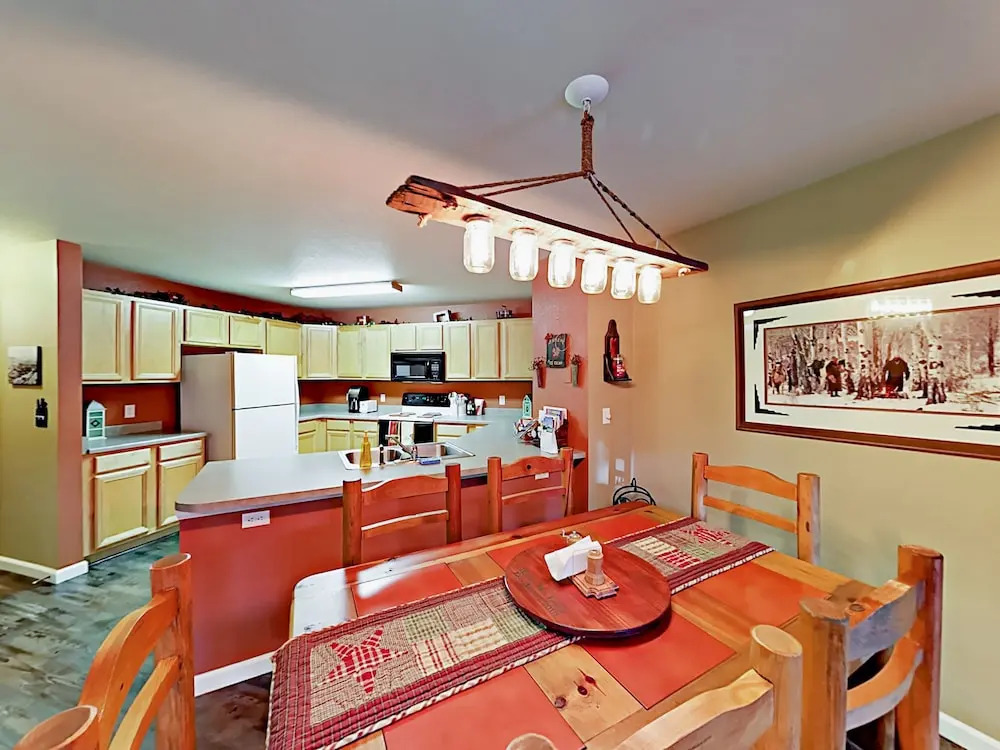 1395 Morgan Ct Condo Unit 702