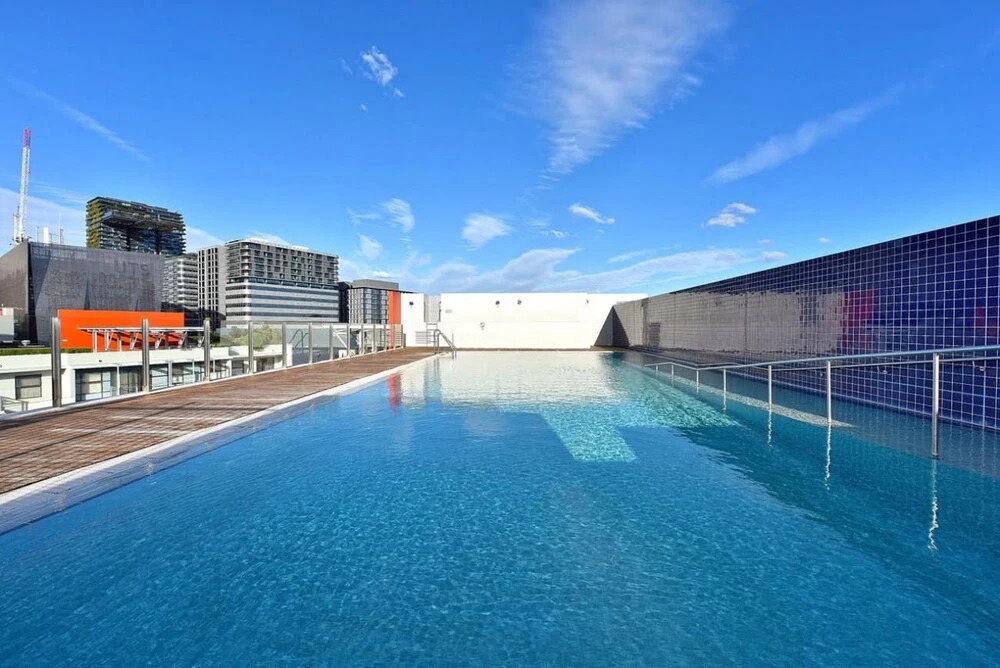Deluxe Sydney Central Penthouse with Pool and Gym
