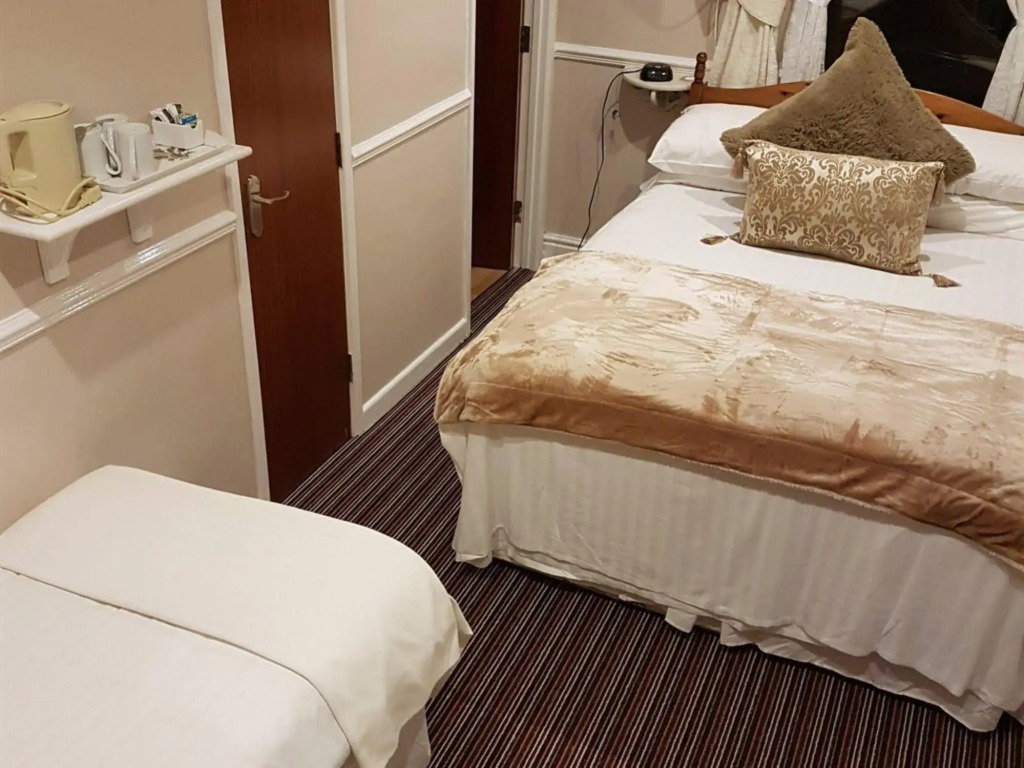 Rock Dene Hotel