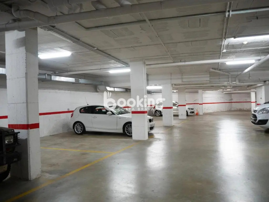 Indústria Apartament per 3 persones a 2 minuts de la platja amb Aire acondicionat i plaça d'aparcament