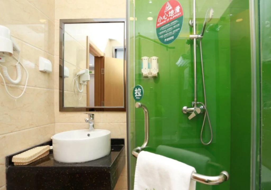 Vatica Tianjin Fifth Avenue Foreign Language Children's Hospital Hotel