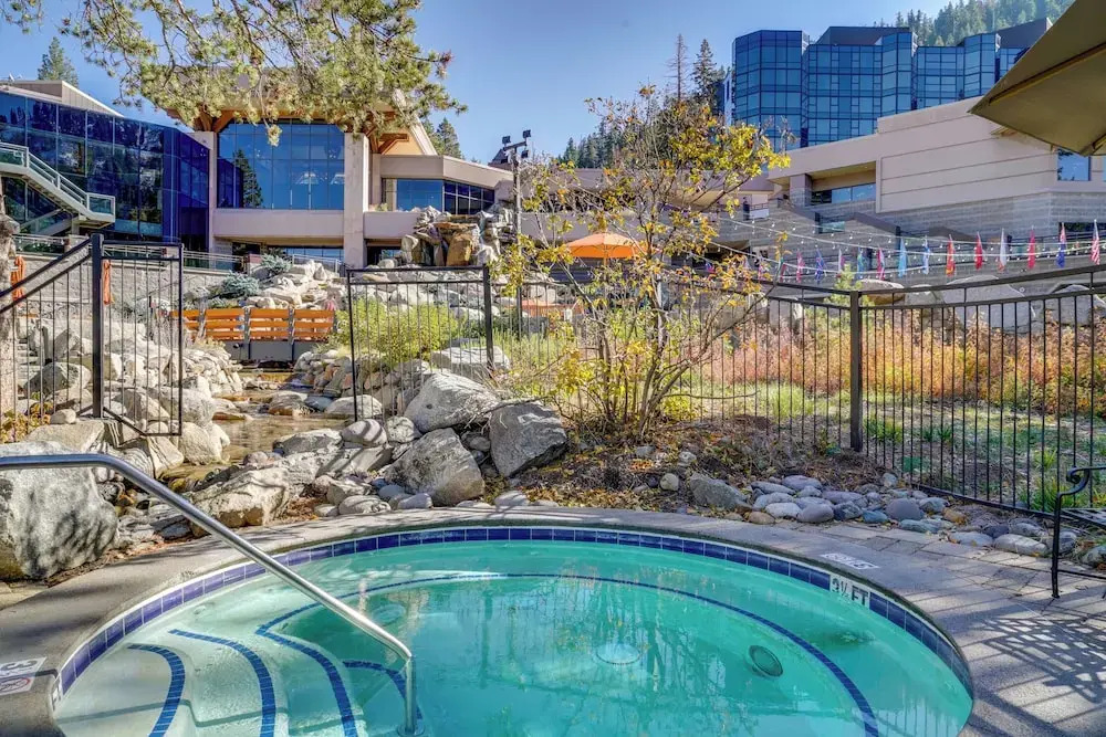 Olympic Valley Summer Stay! 2BR in Everline Resort