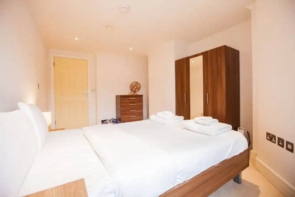 1bed Sleeps 4 in West Kensington 7mins to Tube