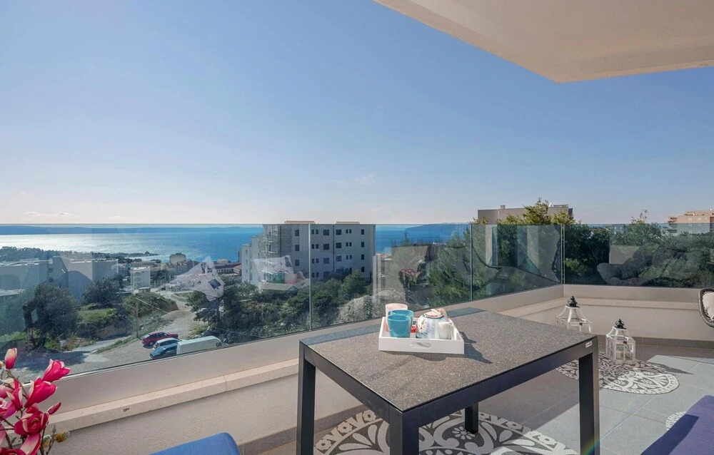 Amazing Apartment in Makarska With 2 Bedrooms and Wifi