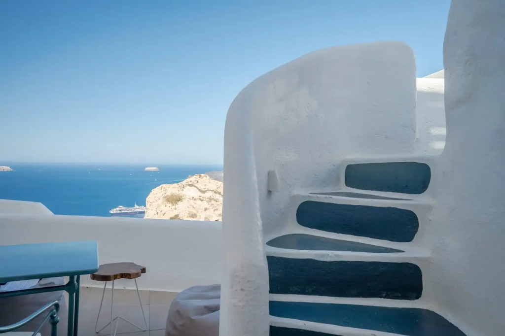 Apeiron Blue Santorini by Apeiron Hotels