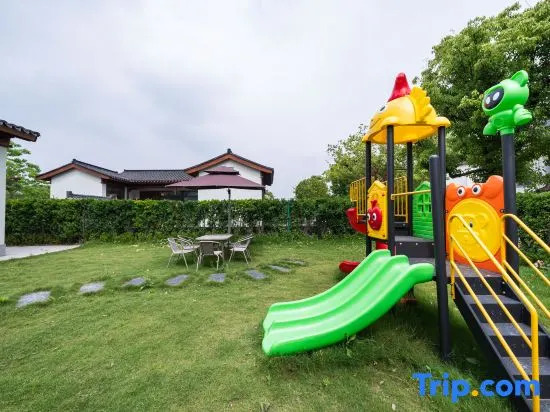 Yueji · Guiye Homestay (Jinshan North Station)