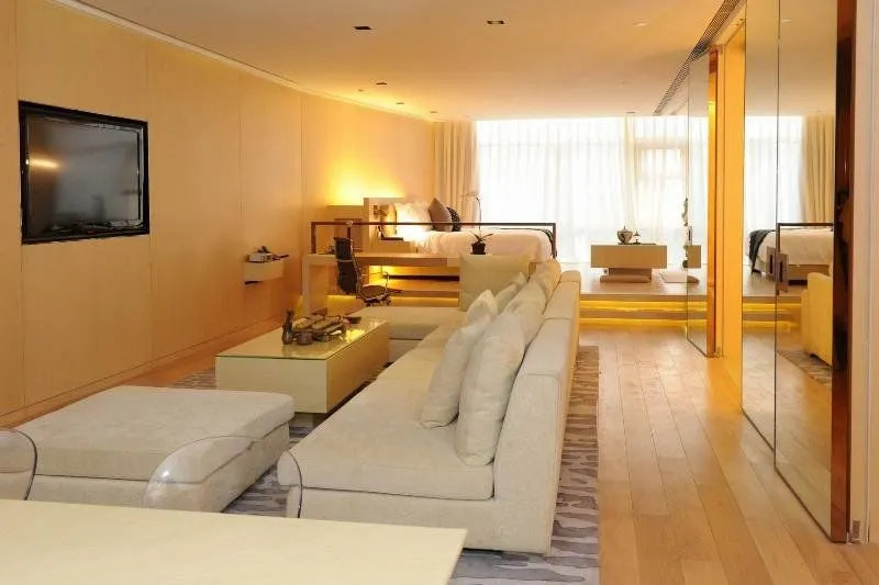 Gallery Hotel