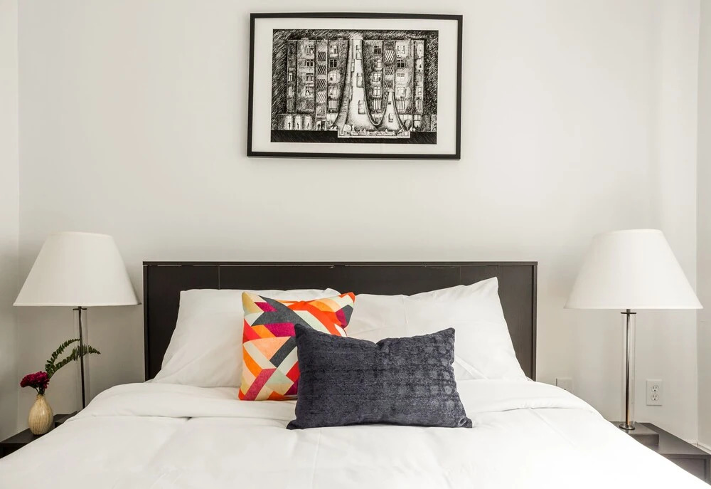 Premier Theater District Suites by Sonder