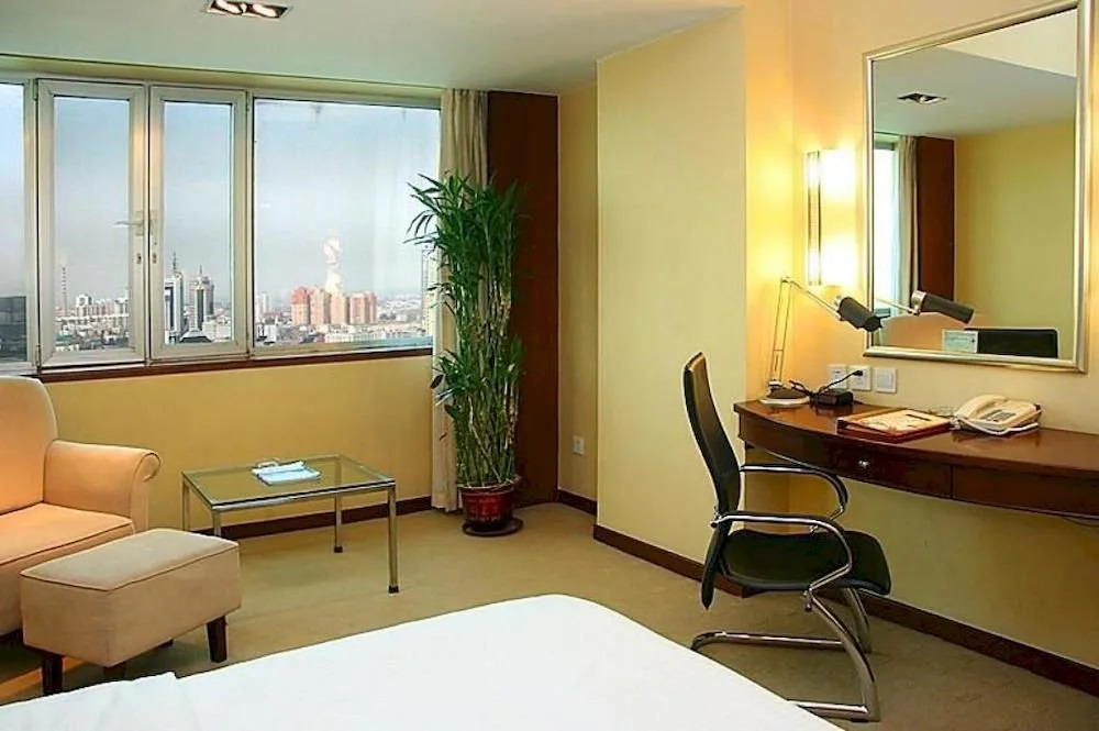 Maxcourt Hotel