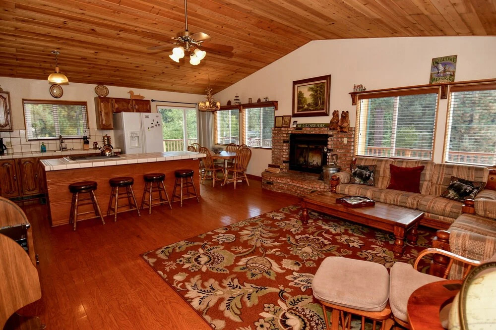Hillcrest Lodge