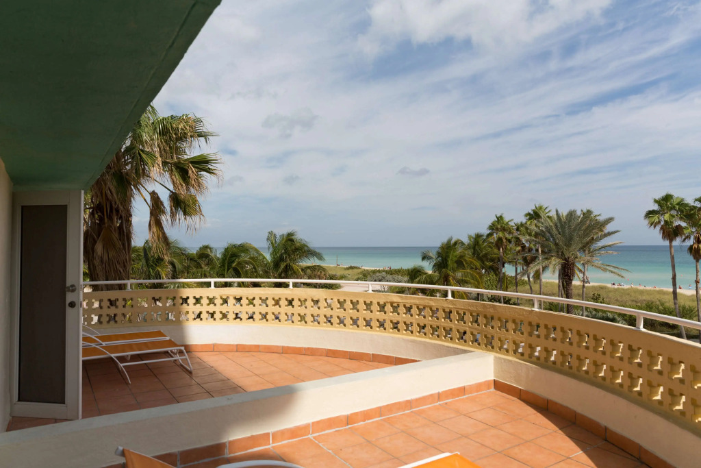 Broadmore Miami Beach