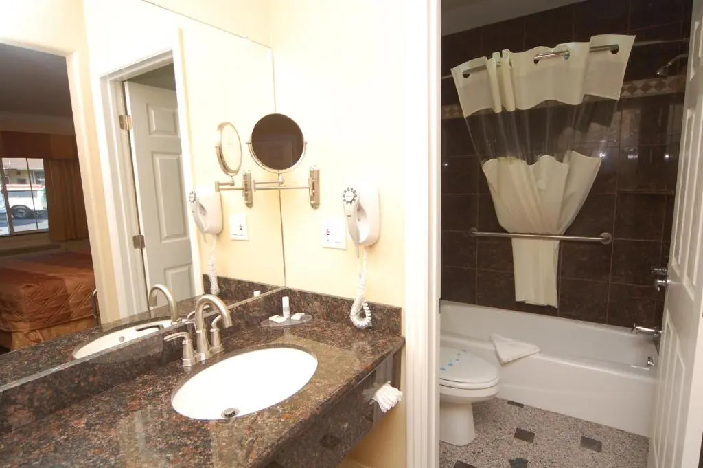 Monterey Surf Inn