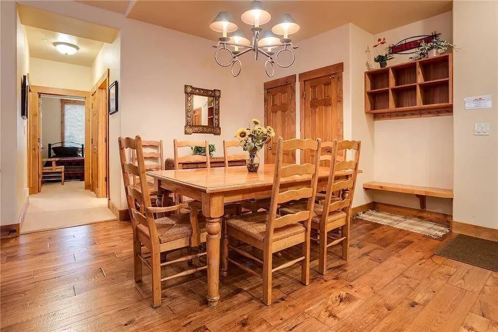 2208 Timberline Lodge, Trappeur's Crossing Apartment 4