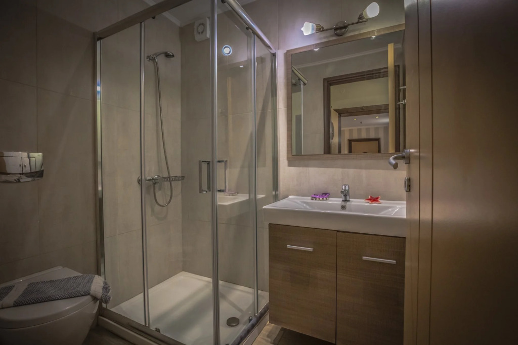 Theo Beach Hotel Apartments