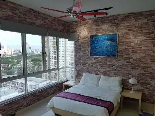 Garden Apartment at Zenith