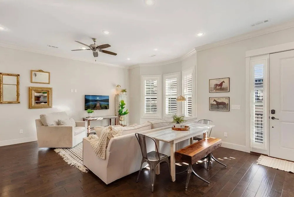 Harribo Townhome - Walk Everywhere - Downtown Fay