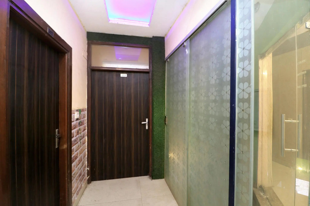 OYO 10145 Hotel JK