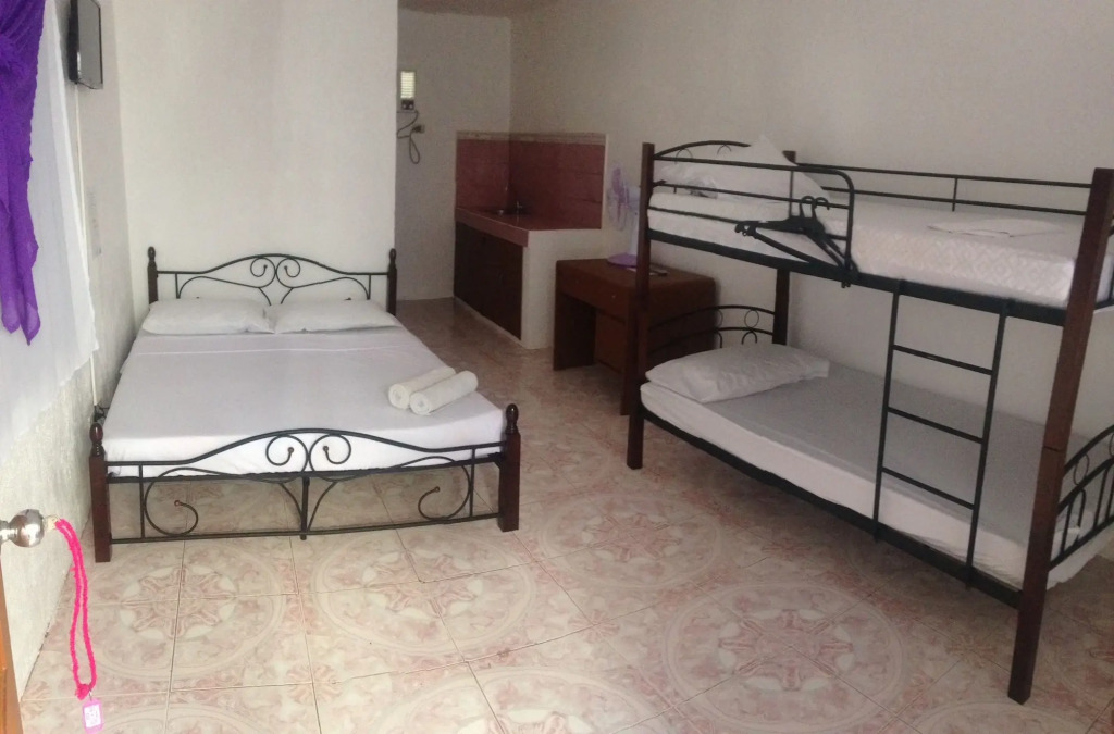 Lolas Lodge