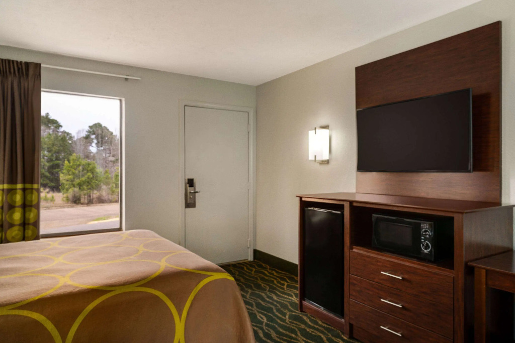 Super 8 by Wyndham Pearl/Jackson/East