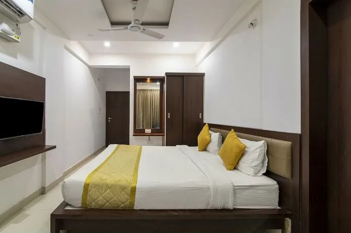 Gateway Premium Inn