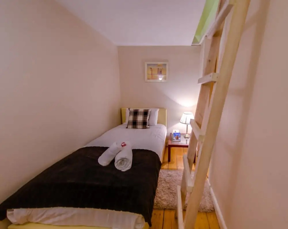 JOIVY Fabulous Ground-floor 3-bedroom Near Old Town