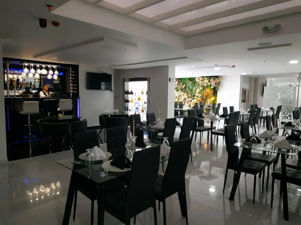 Hotel Business Center