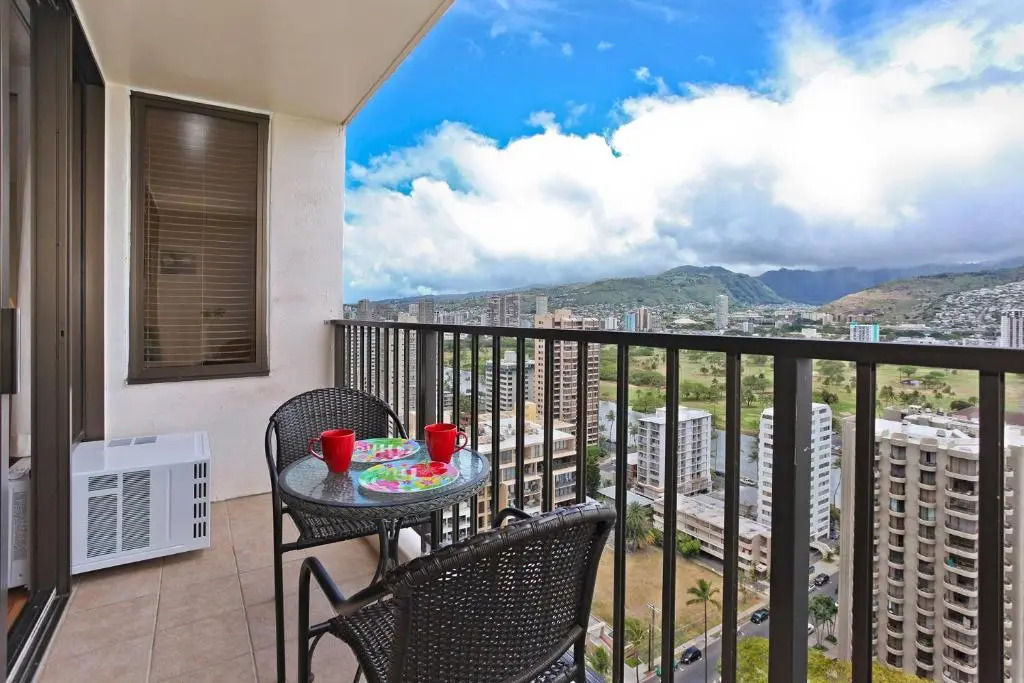 Waikiki Banyan #2609-T2