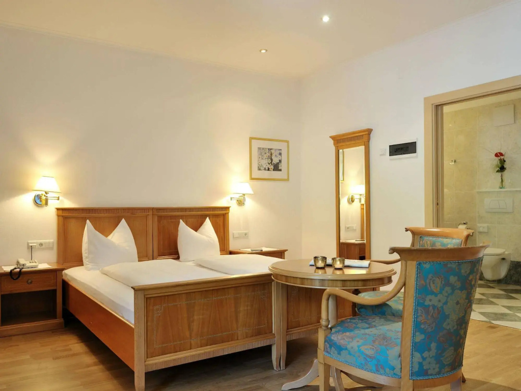 Post Hotel