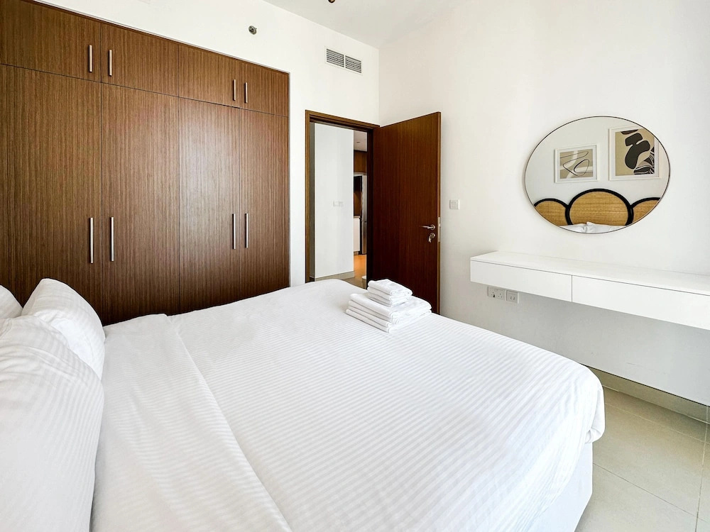 Luxury StayCation - Incredible Sea View Apartment With Balcony