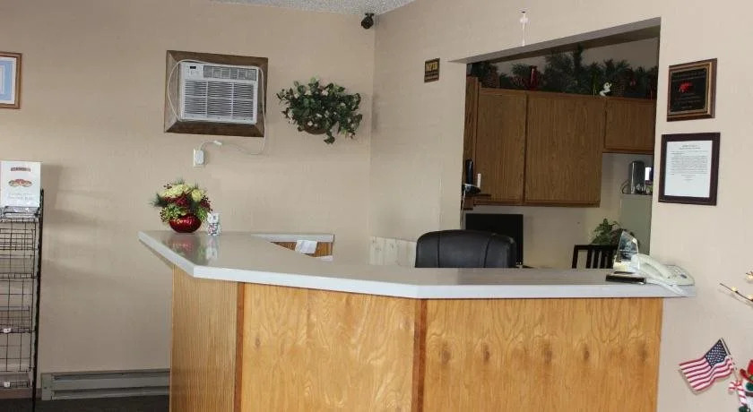 Woodland Inn & Suites