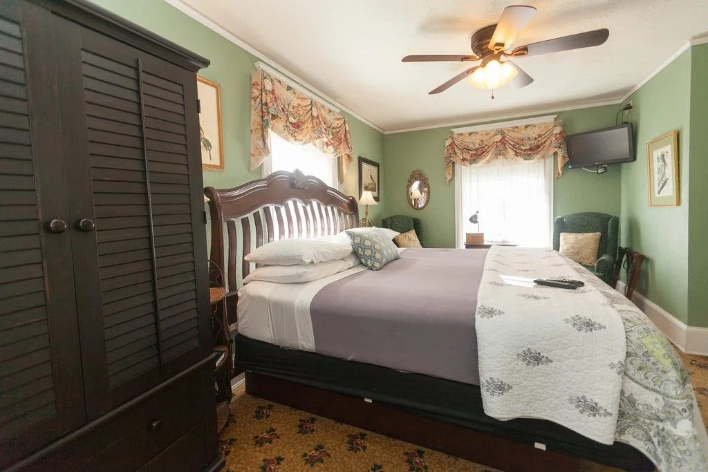 Inn on Charlotte Boutique Hotel