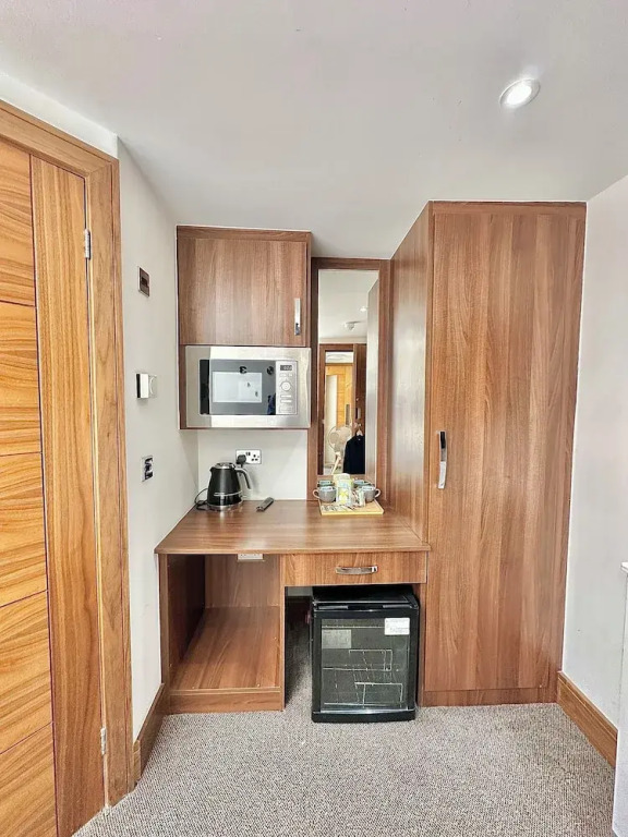 Earls Court 205