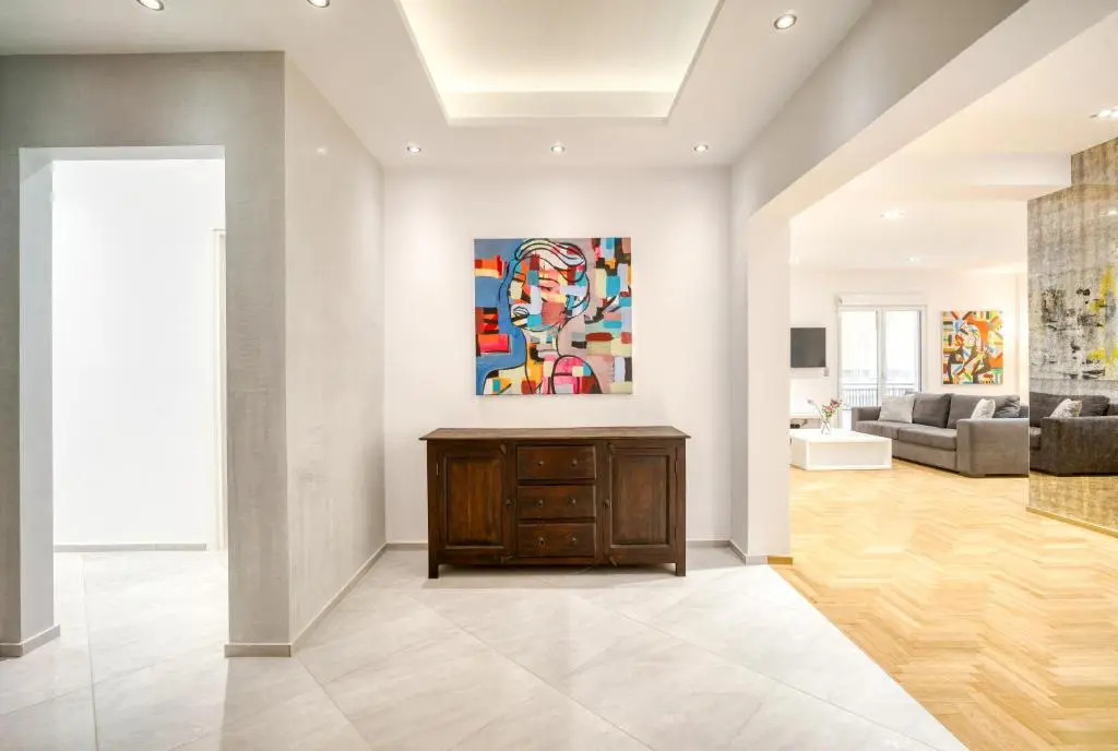 Stunning Central 170m2 3 Bedroom 3 Bathroom, Sleeps 10 Guests