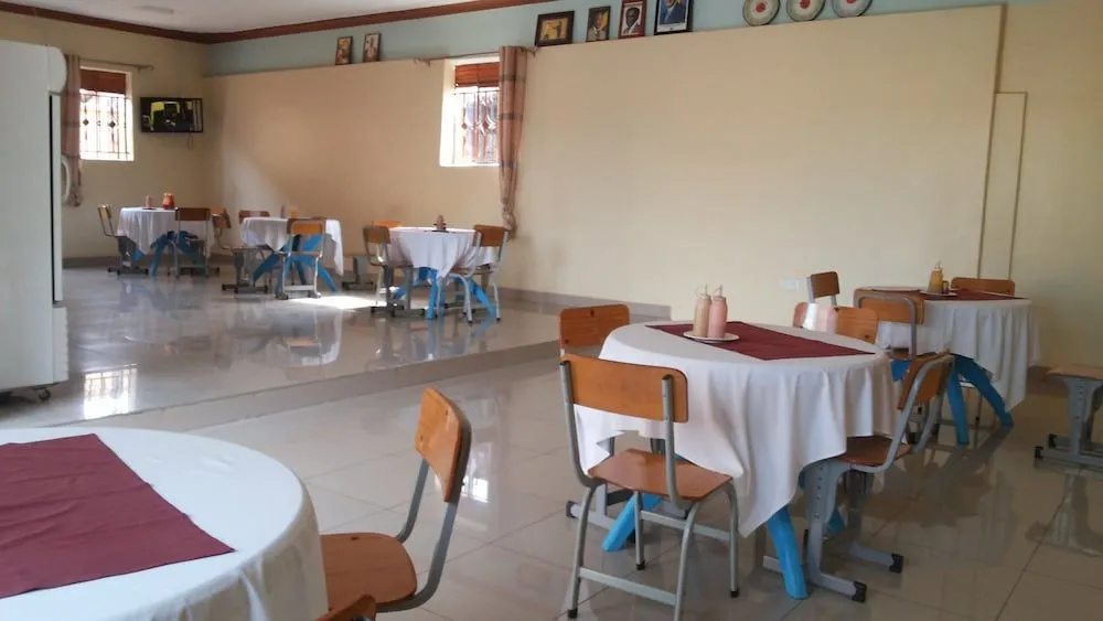 Lira Tasha Hotel